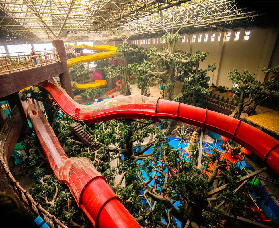 Family Indoor Stimulating Boomerang Water Slide