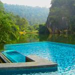 Outdoor Acrylic Swim Spa with Dry Thermostatic Polymerization Technology and 30