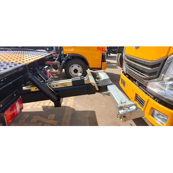 Customized Dongfeng 4T road wrecker towing truck flatbed type with crane boom for TOGO, street towing recovery vehicle
