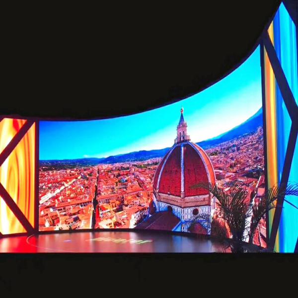Buy cheap Aluminum Cabinet Outdoor Advertising LED Display High Resolution Rgb Color P4 from wholesalers