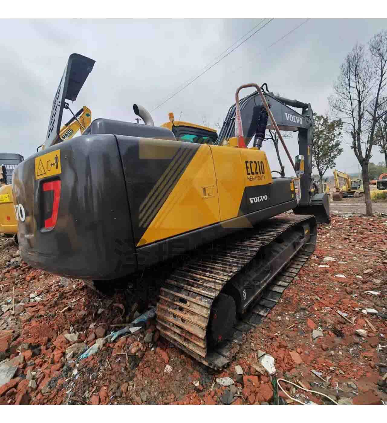 Used Volvo EC210 Crawler Excavator with D6D Engine and Other Hydraulic Pump