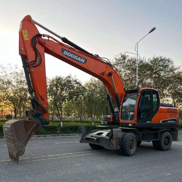 Buy cheap Good Quality Uesd Doosan Dx210w-9c 21ton Wheel Excavator from wholesalers