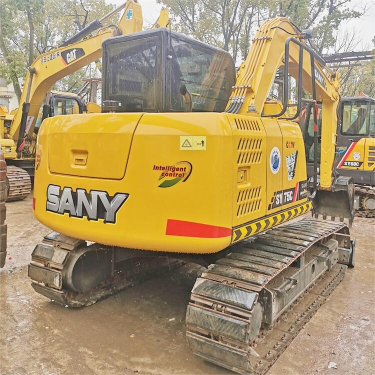Earth-moving Machinery Rubber Track Sany 75 Mini Excavator Machine with Blade Used