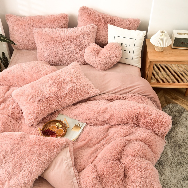 Handmade Pink Bedding Plush Quilt Set with Super Soft Artificial Velvet and Fluffy Cover
