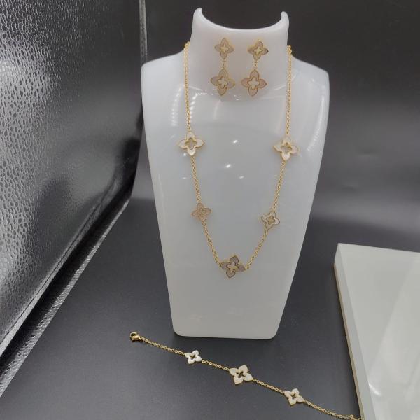 Newest Gold Color Stainless Steel Earring ,Necklace , Bracelet Sets With Shell