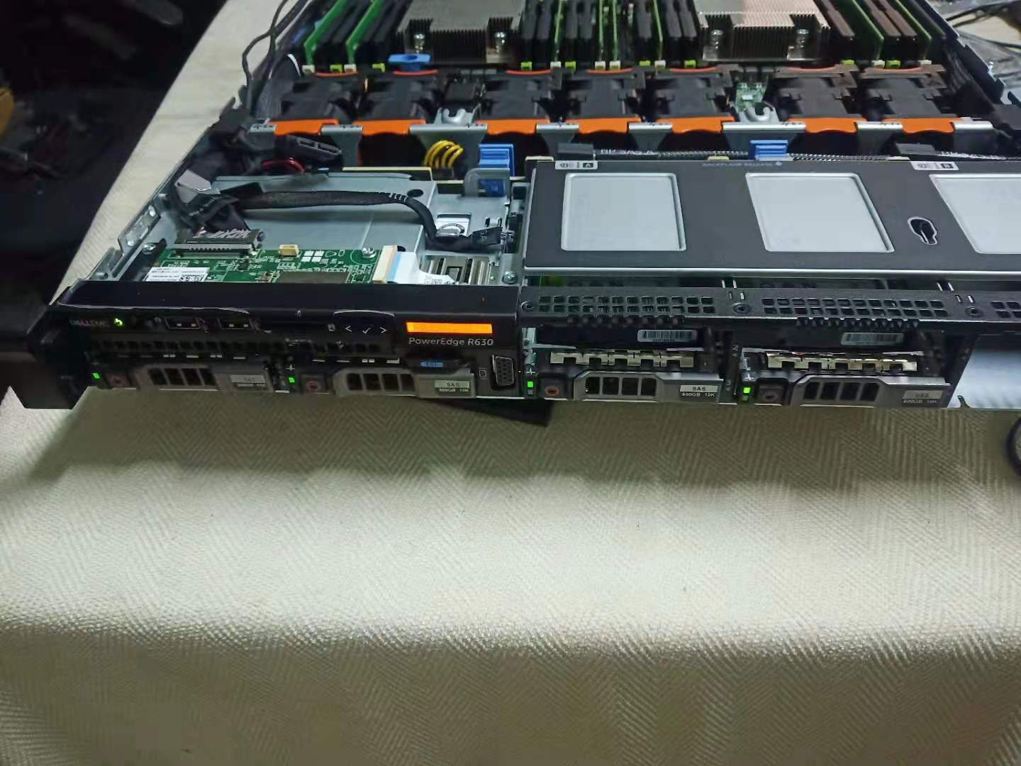Efficiently Designed HPE ProLiant DL360 Gen9 1U SFF Rack Server Works with Any Memory