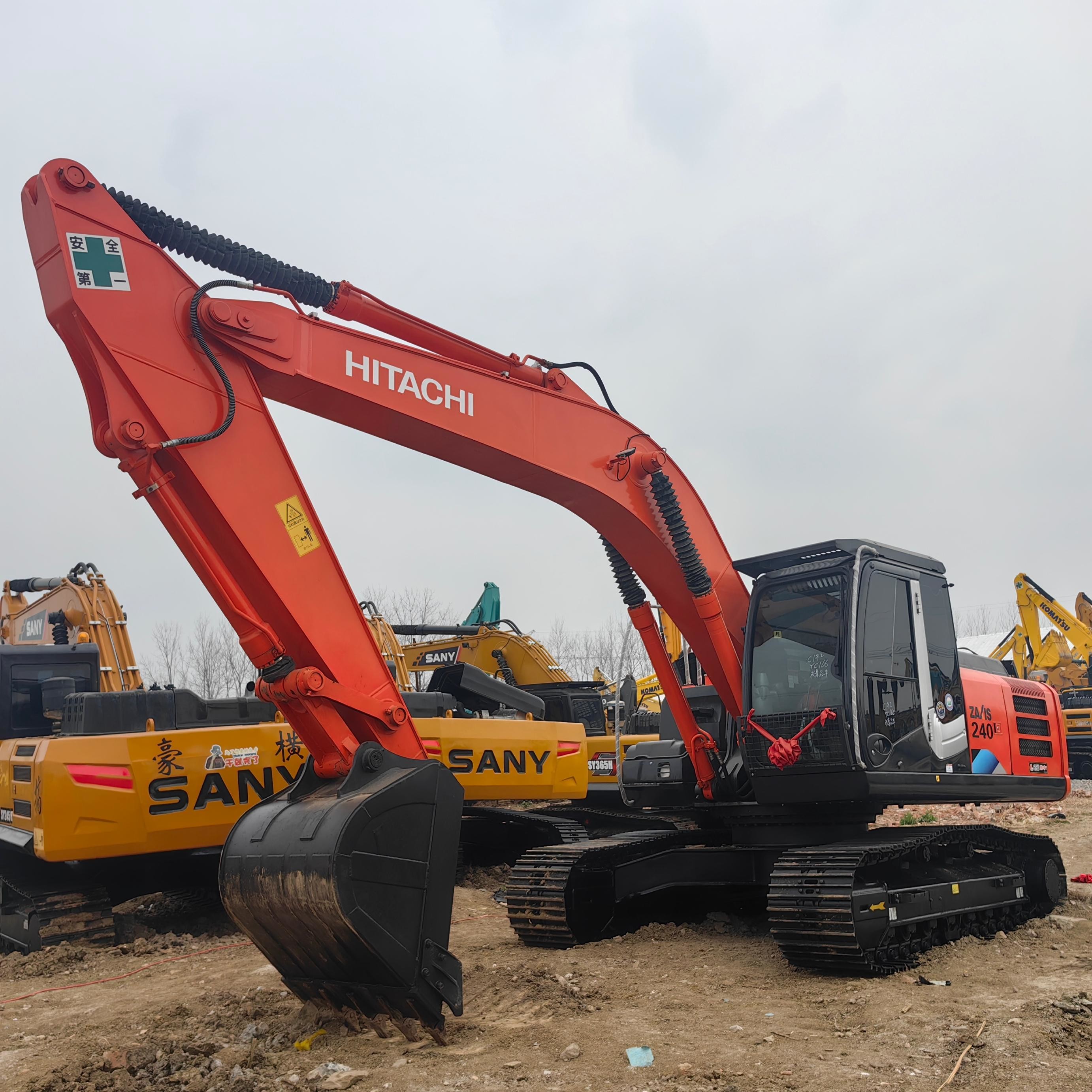 Hitachi ZX240 Used Excavtaors Middle Hydraulic Backhoe Secondhand Digger with 1.m³ Bucket Capacity