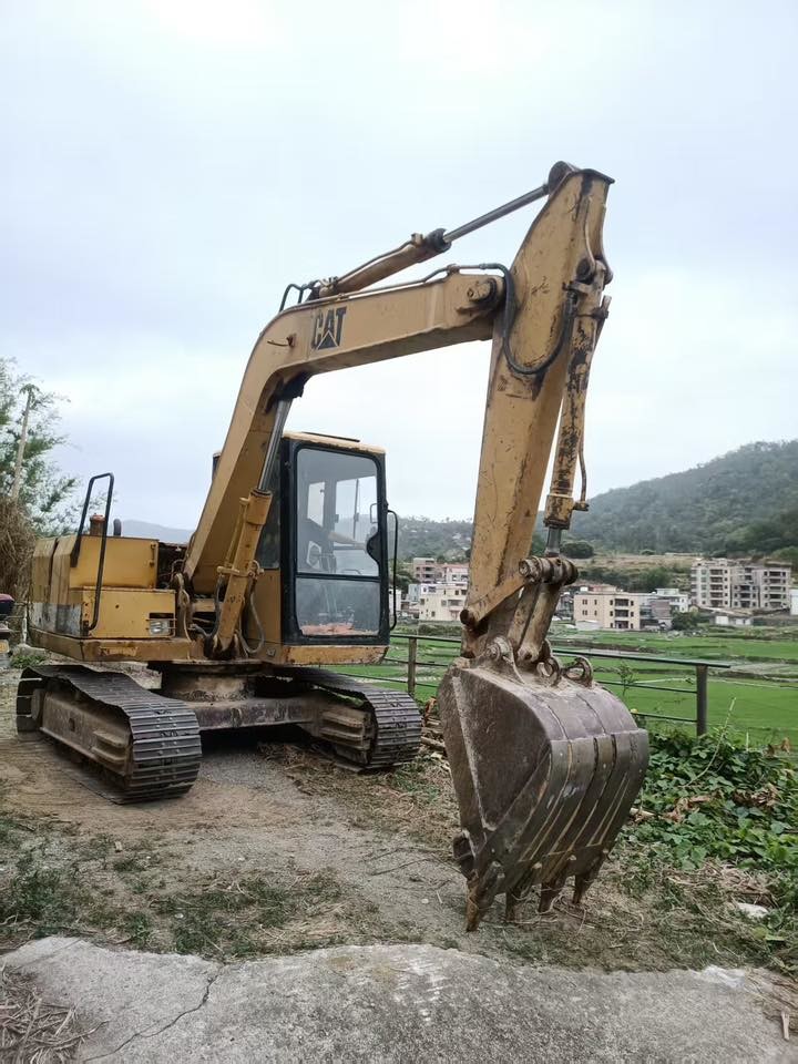7Ton Mini Used CAT Excavators E70B Earth Moving Machine Equipment
