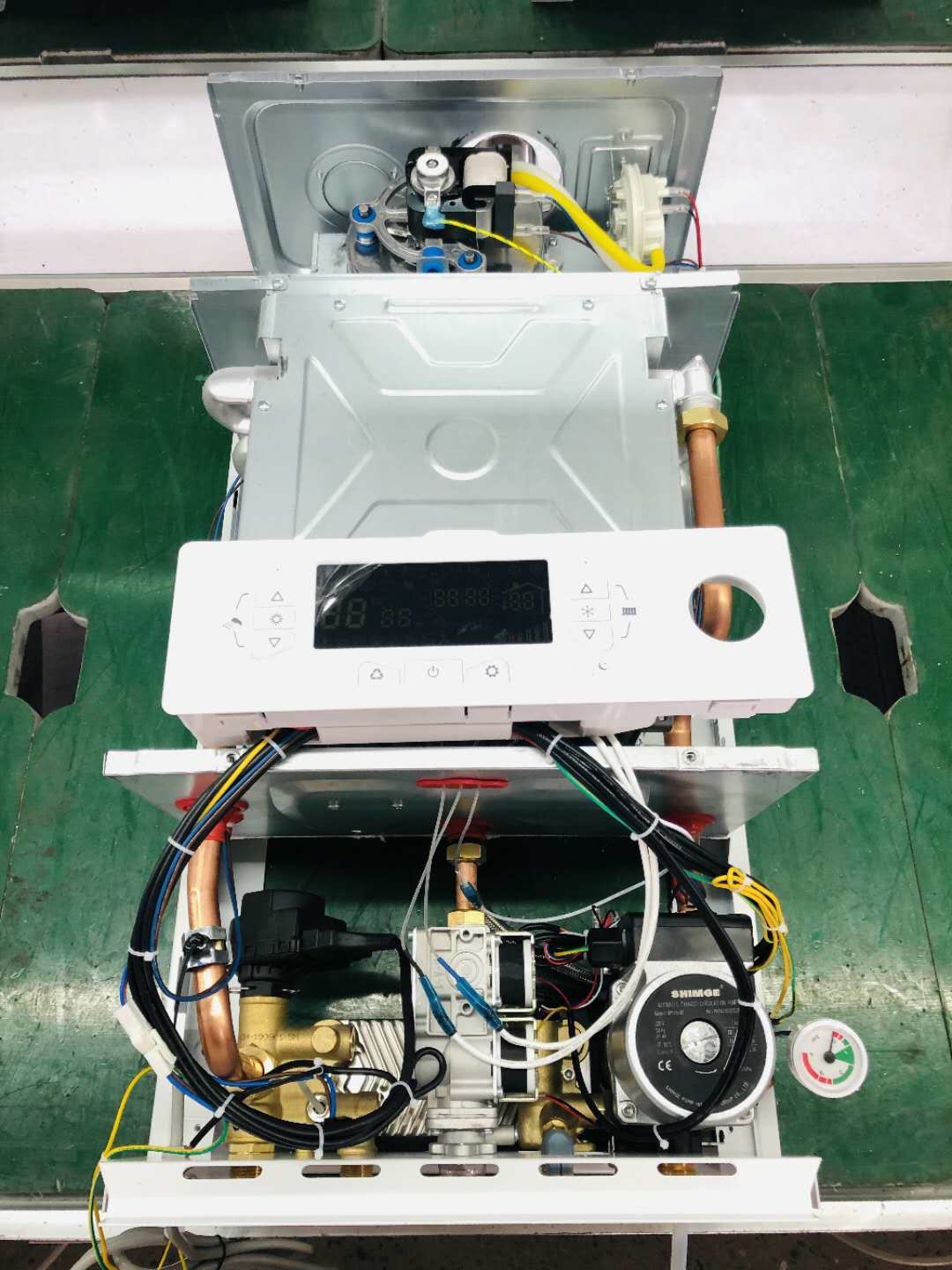 Electronic Pulse Ignited Mini Gas Boiler 20KW Double Circuit