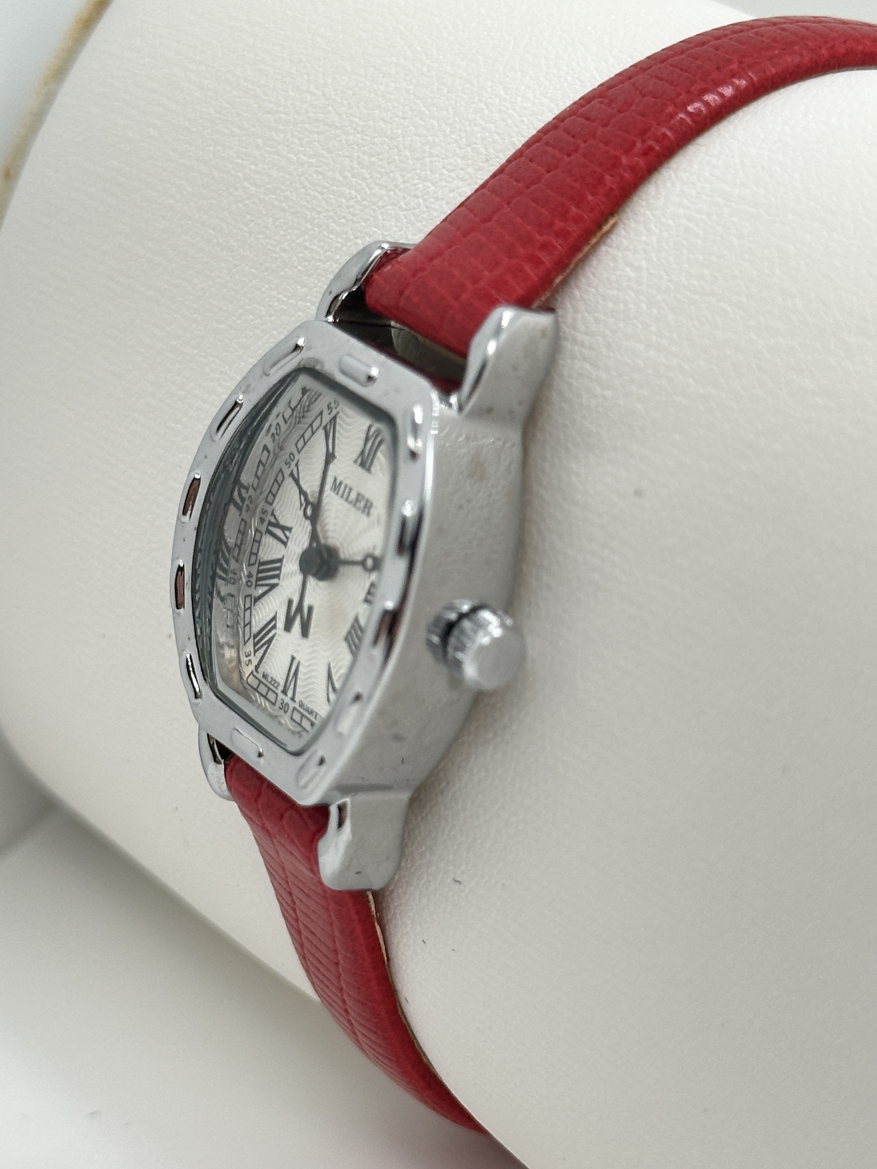 ML 222 Popular Customized Leather Strap Watch with Laser Engraved Logo