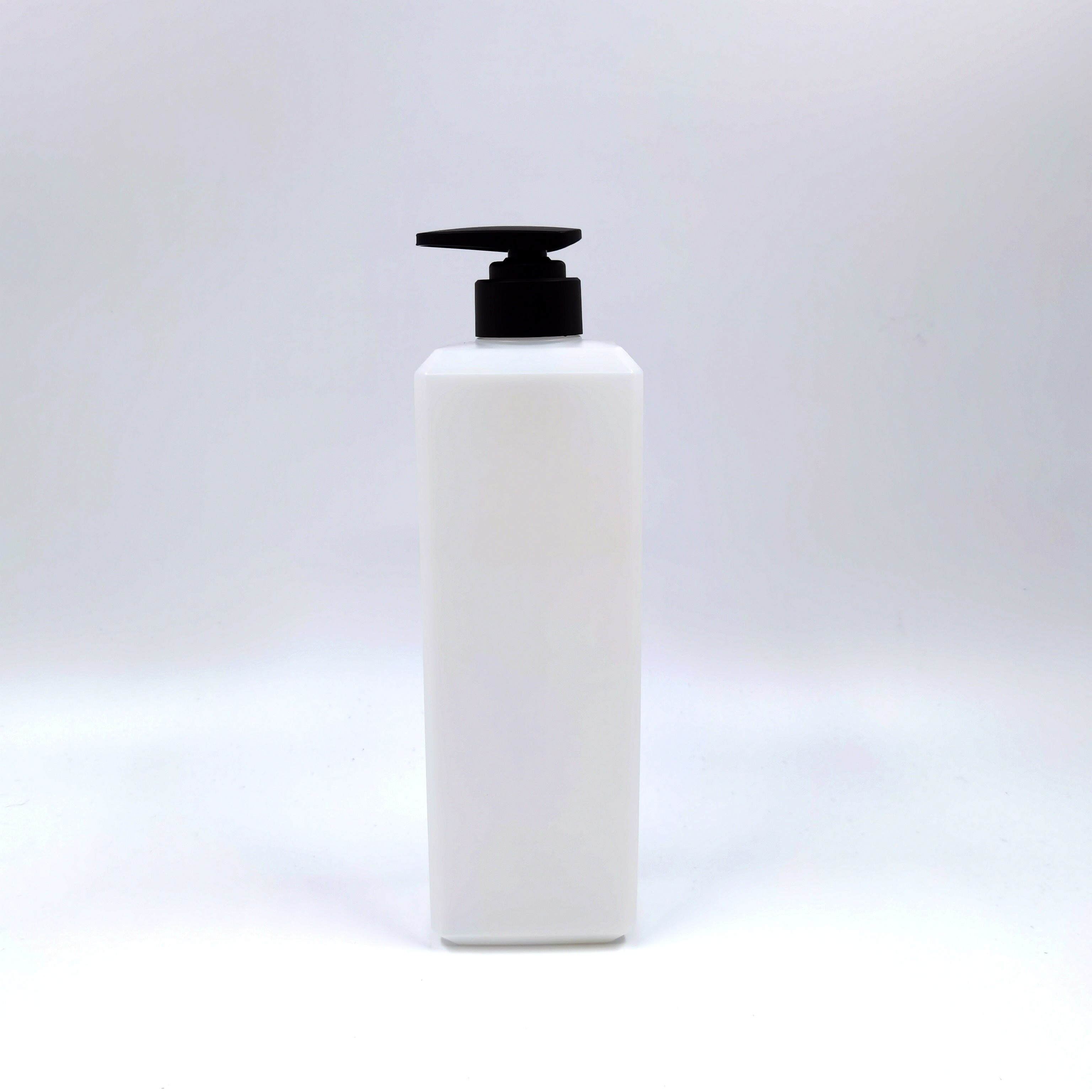 500ml 600ml HDPE Plastic Cosmetic Bottles For Shampoo Personal Care