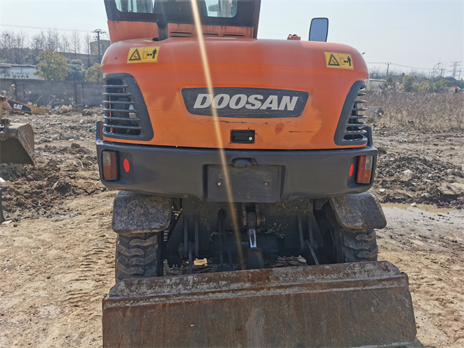 Used Doosan DH60-7 Excavator Crawler DH60 60W With 0.21m3 Bucket Capacity
