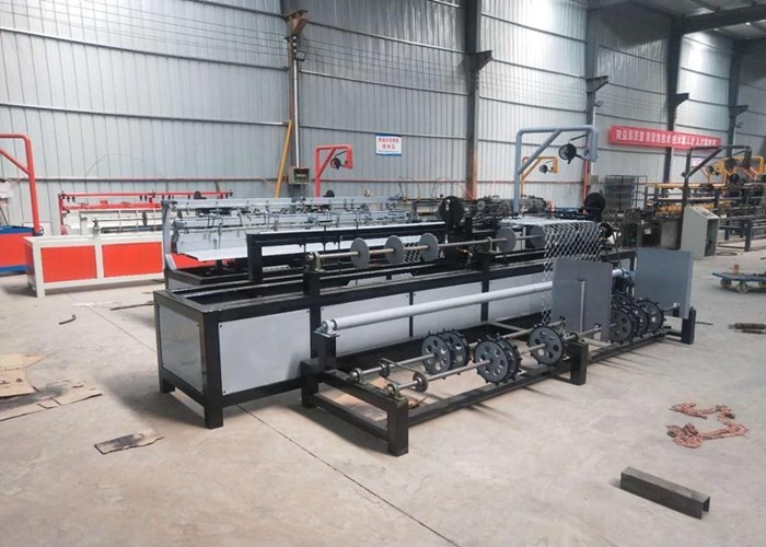 CNC Control 600 - 4000mm Fully Automatic Chain Link Fence Machine