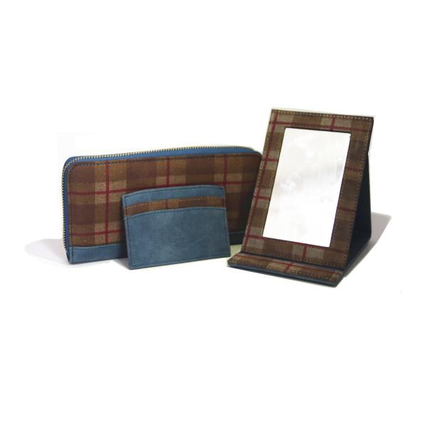 Buy cheap Saffiano Leather Polybag Womens Plaid Wallet , 10x8.5cm Clutch Leather Wallet from wholesalers