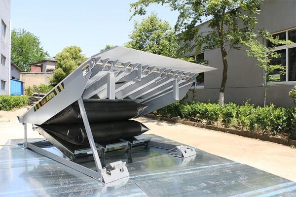 Buy cheap 5 Years Free Warranty Airbag Dock Leveler 50Hz 750W Two Free Bumpers from wholesalers