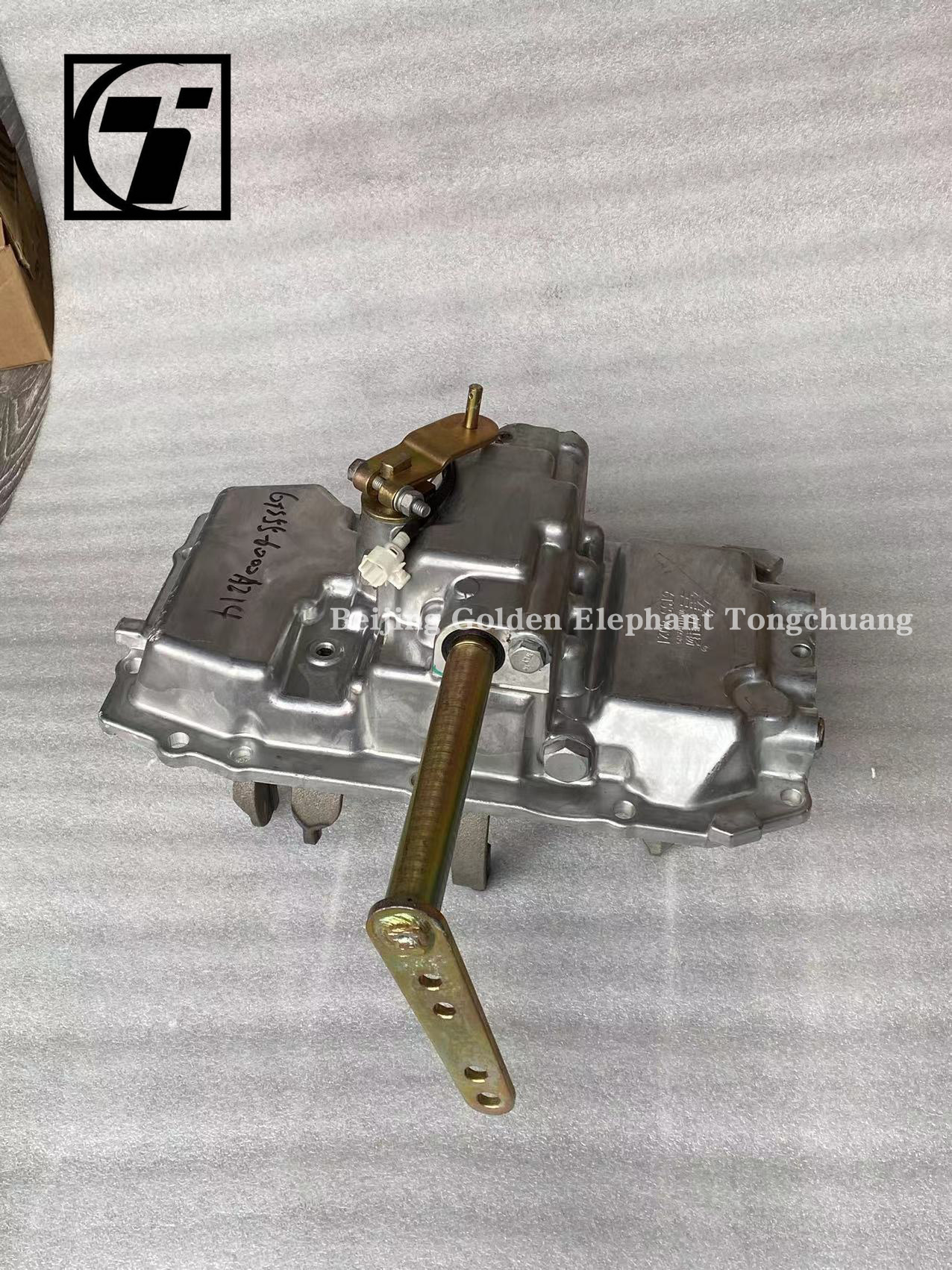 Automotive Parts Omako Ling Wan Li Yang Transmission Upper Cover Assembly 55-6000A214