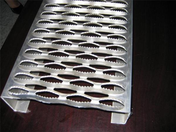 Buy cheap High Strength Anti Skid Metal Plate Safety Perforated Metal Grip Corrosion Resistance from wholesalers