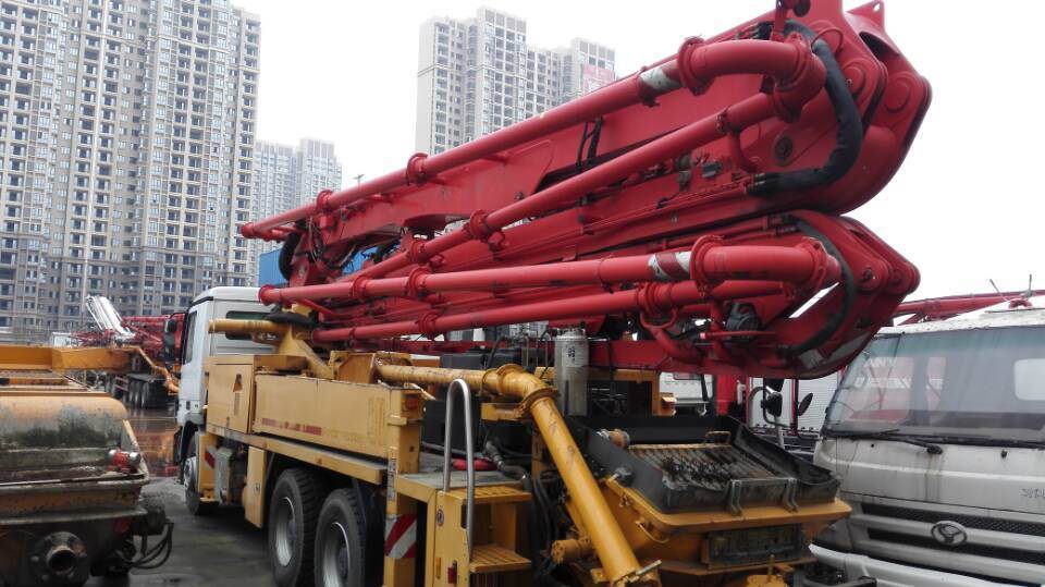 Used Putzmeister Concrete Pump 36 Meter on Mercedes Benz Chassis