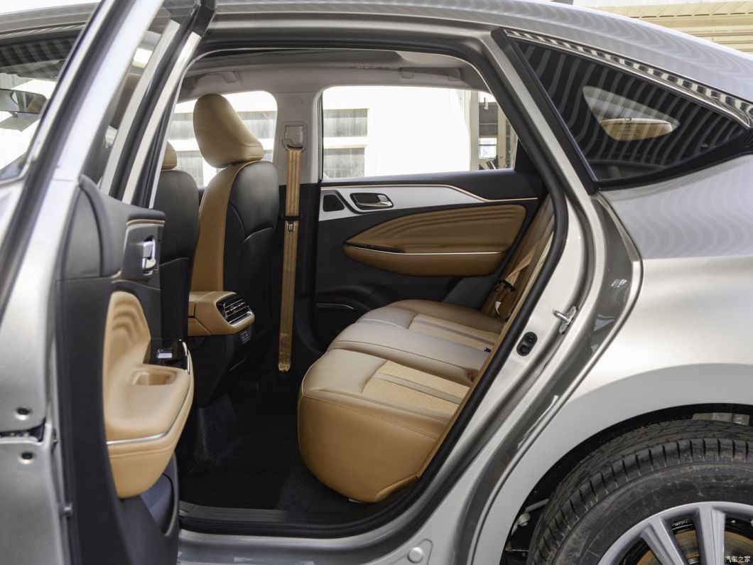 Aion S Xuan 580 Pure Electric Sedan Car Left Hand EV with Multi Color