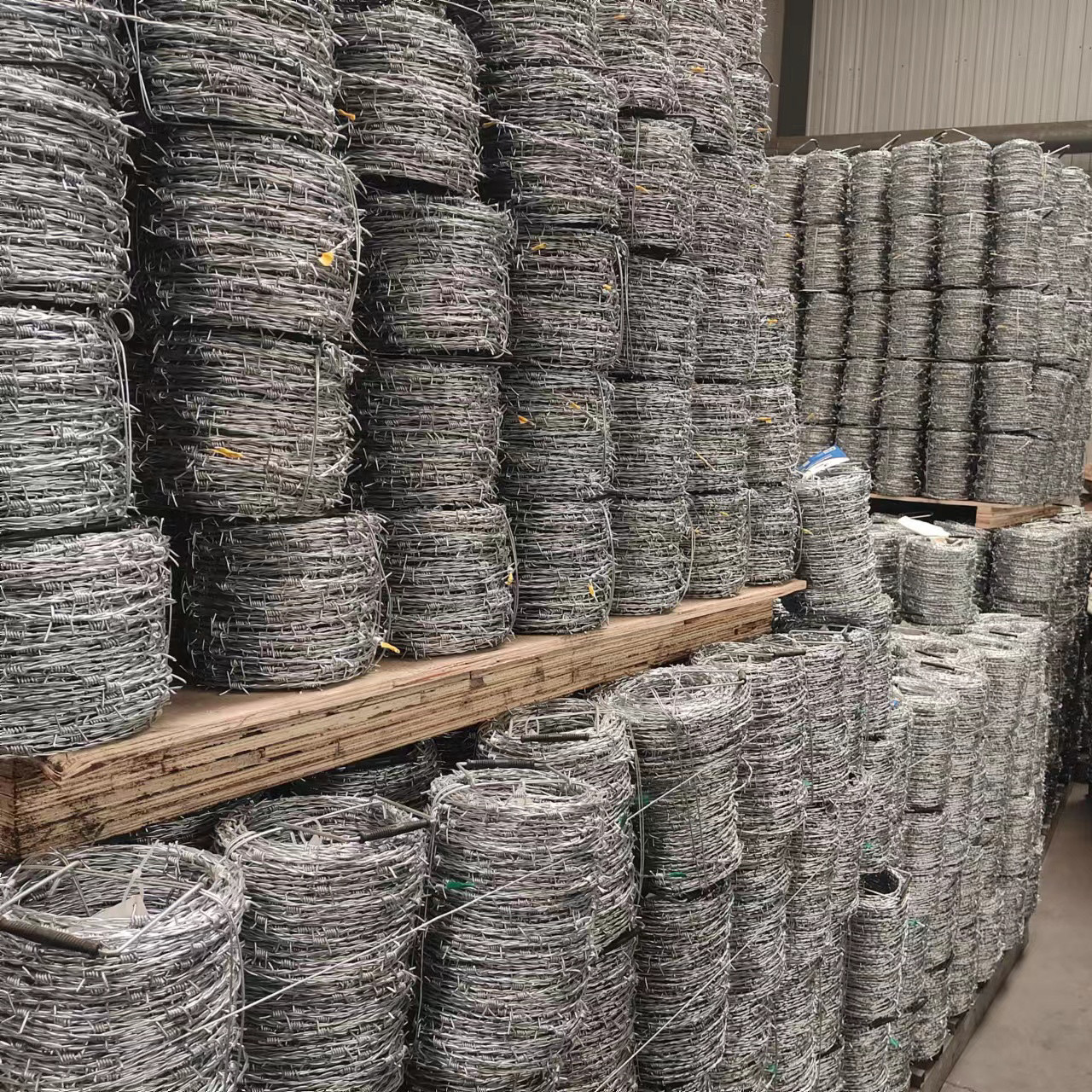 Neat And Bright Razor Barbed Wire Designs Good Anti Theft Performance