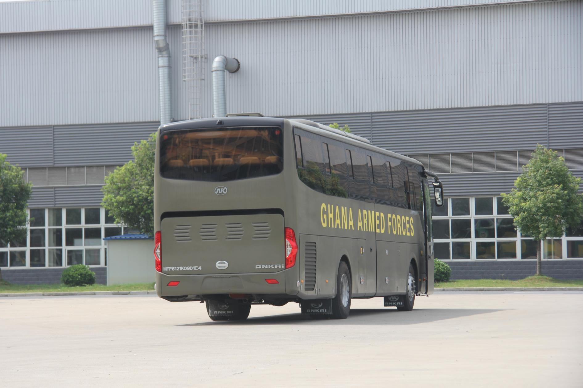Customer's Requirement LHD Drive Type 50 Seats Diesel Bus for Luxury and Coaches