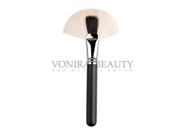 Buy cheap Stylish Large Sweeping Fan Private Label Makeup Brushes , Face Cosmetic Brush Sets from wholesalers