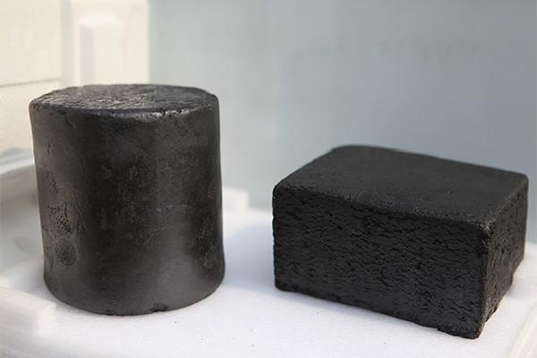 Buy cheap Industrial Plastic Refractory Materials Black Mud Strong Adhesion For Ladle Lining Repair from wholesalers