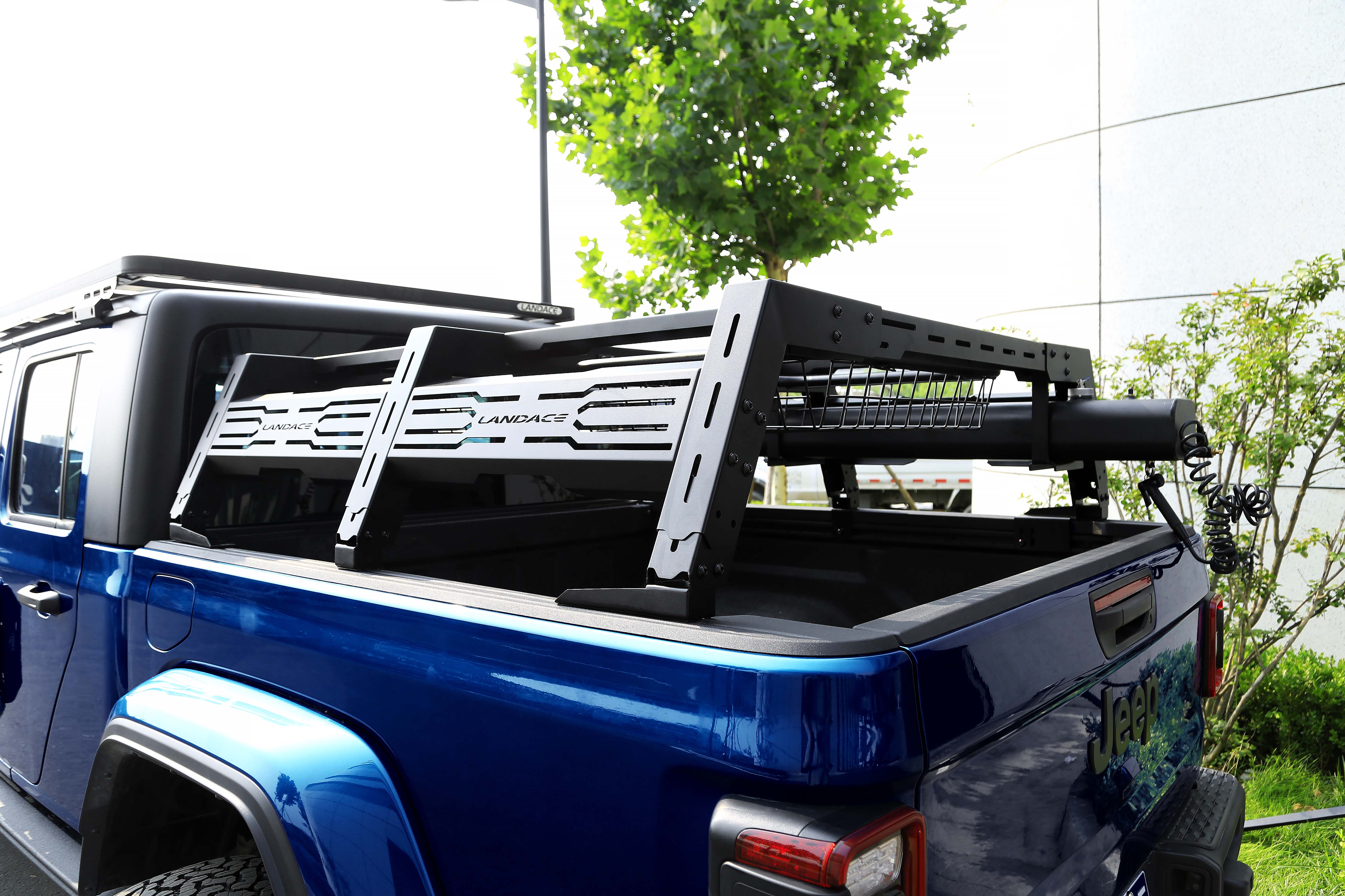 2006 GMC Sierra 2500 Dmax Rear Tonneau Bed Cover Silver Hard Tonneau Cover