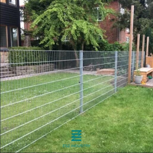 Garden Galvanized Wire Fence Panels 200 X 50mm Mesh Hole High Performance