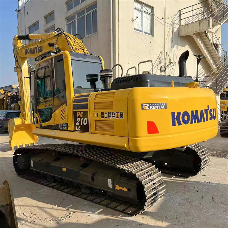 Original Hydraulic Cylinder Crawler 21 Ton Used Komatsu 210 Excavator 2023 in Shanghai