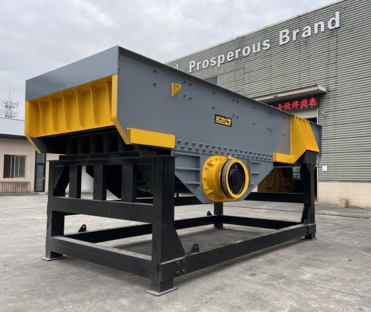 18.5kw Rock Vibrating Feeder Max Feed Size 500mm Reliable Performance