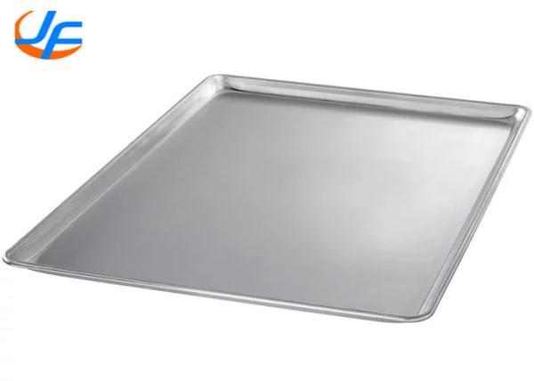 RK Bakeware China 16 Gauge Full Size Aluminium Baking Tray Wire in Rim Glazed 15