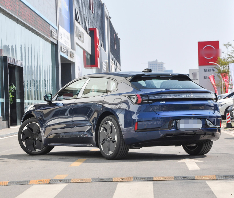 ZEEKR 001 2023 YOU Version 100kWh 656KM 2 Motors Electric 5 Seat Hatchback