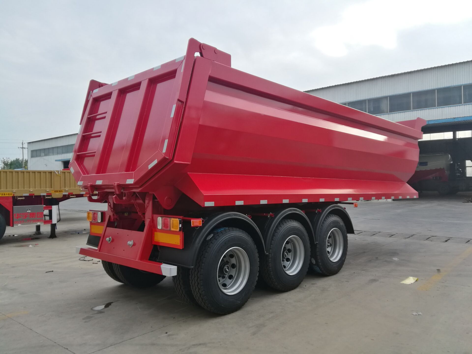 U Shape Rear Tipper Trailer to Kenya with 11.00r20/12r22.5 Tire Size and Fuwa Axle