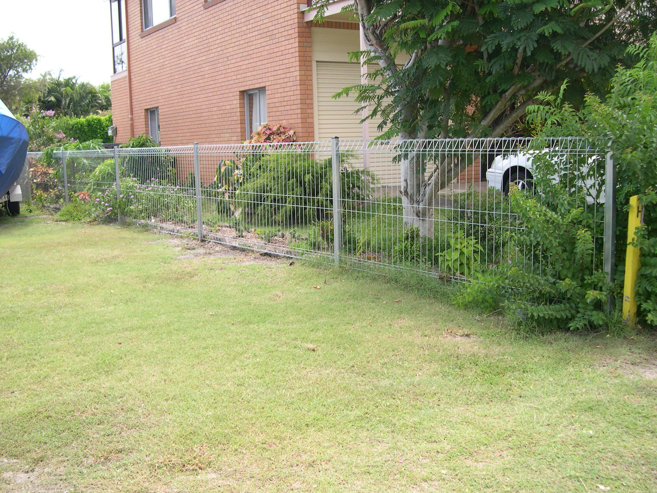 Decorative Triangle Bending BRC Park 5mm Roll Top Mesh Fencing