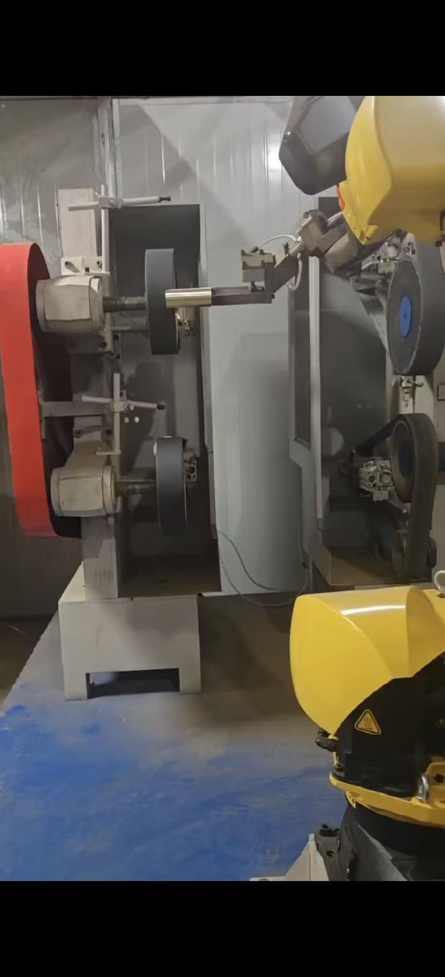 Revolutionize Your Grinding Process with Fully Automated Industrial Robot