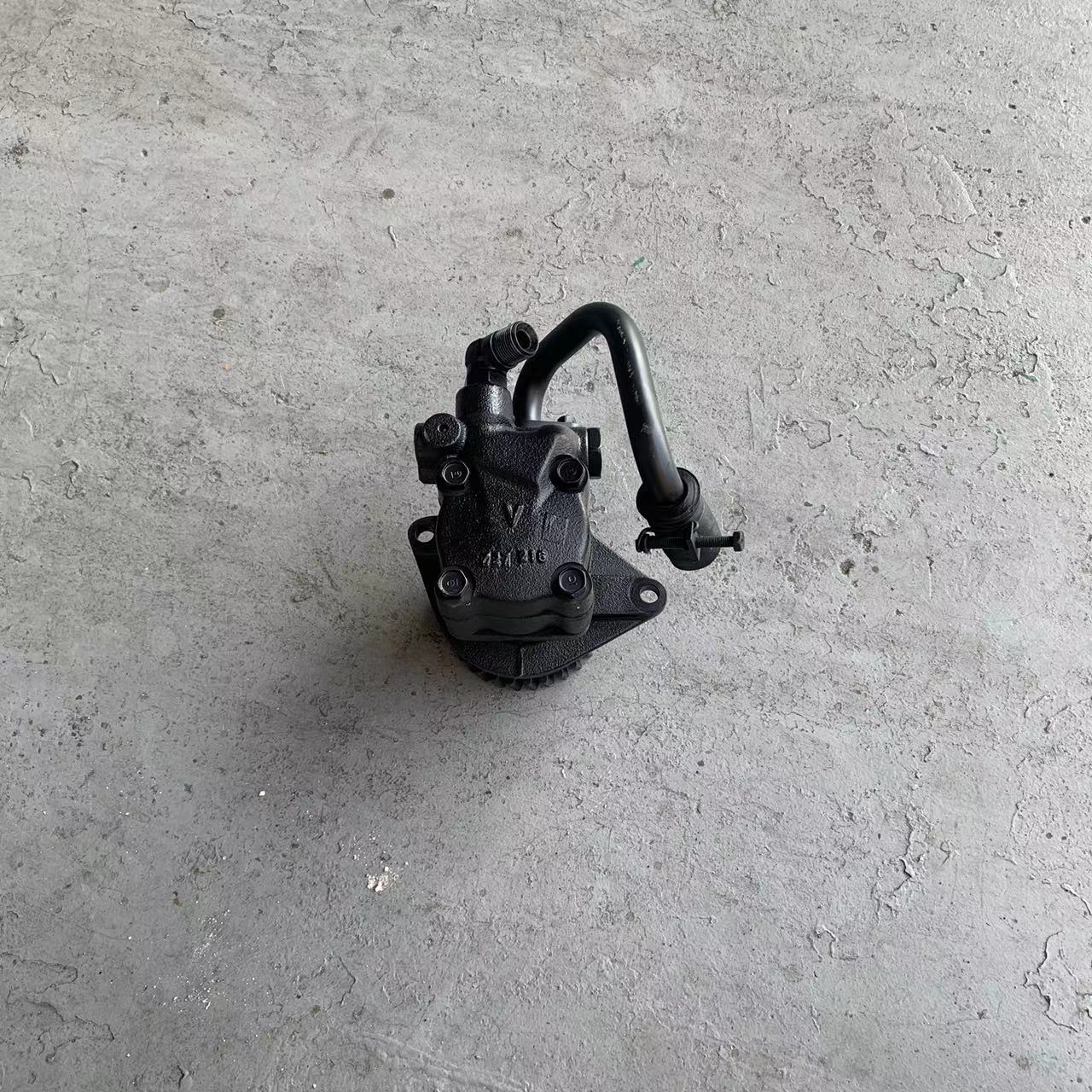 Genuine 6HK1 Power Steering Pump For Japanese Model 4JG2 Standard