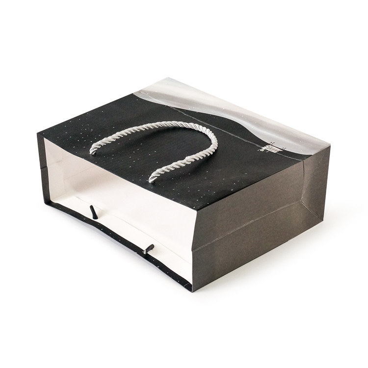 Recyclable Cardboard Bag Matt Lamination Surface Finish For Gift / Shopping