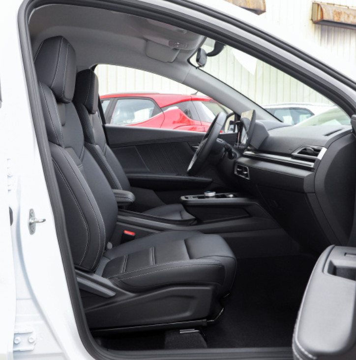 BYD e2 2021 travel edition Electric 5 door 5 seat hatchback Compact car