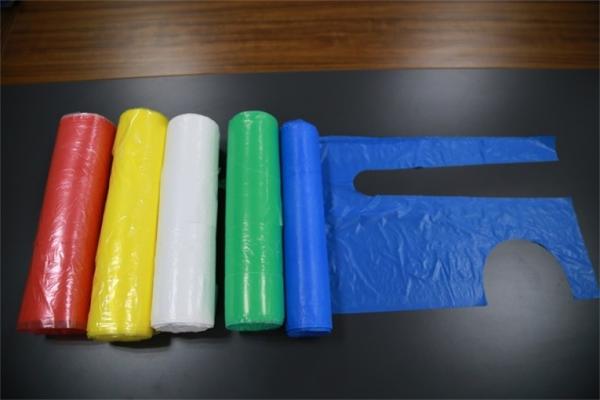 Buy cheap Colorful Disposable Plastic Aprons Embossed / Smooth Surface For Housework Painting from wholesalers