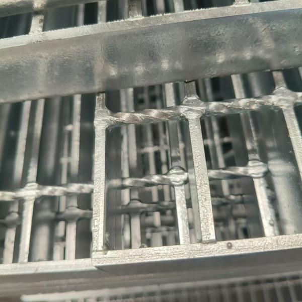 Buy cheap Strong Load Stable Structure Steel Grating In Shopping Malls from wholesalers