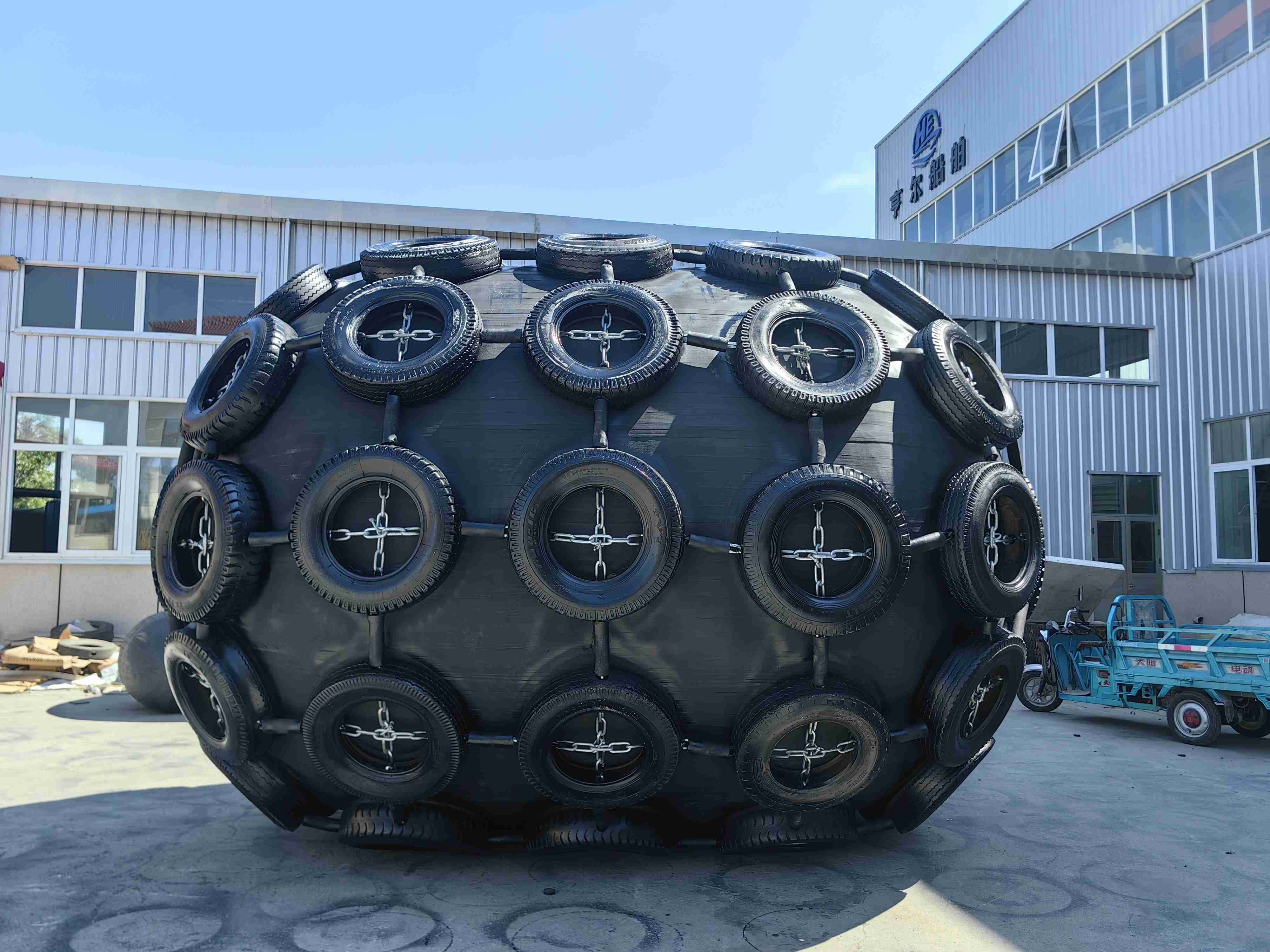 Customized Pneumatic Rubber Fender Yokohama Essential Marine Supply