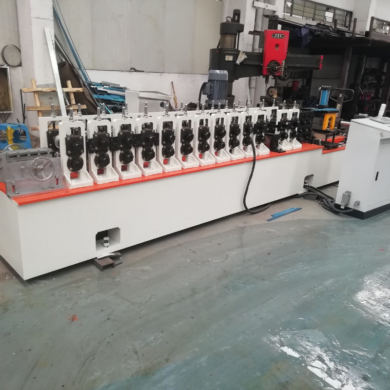 70mm U Channel PPGI Roll Forming Machine 14 Stations 1.5mm For Mesh Deck