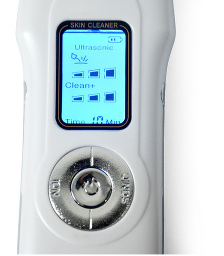 CE RoHS Approved Anti-aging Ultrasonic Skin Peeling Rechargeable Face Scrubber