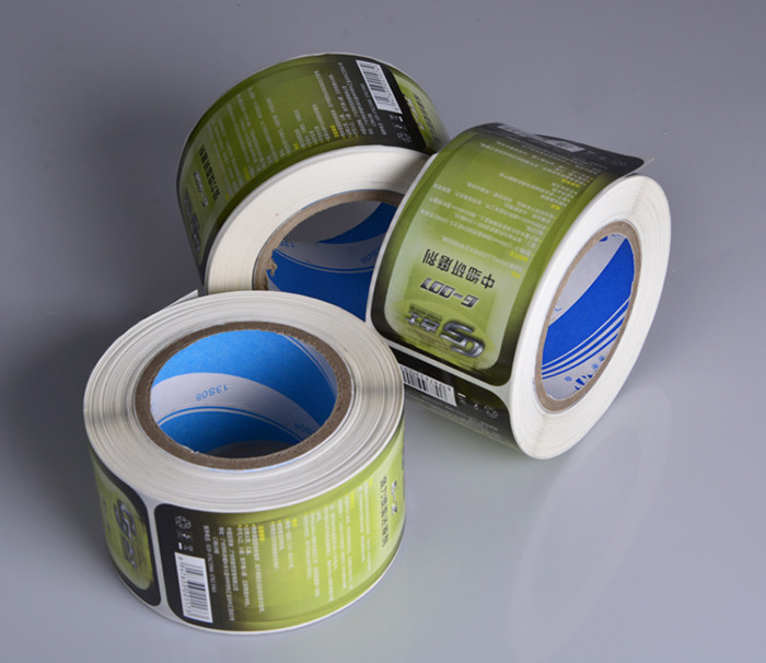 Screen cleaning kit packaging glossy vinyl sticker labels rolls printing manufacturer