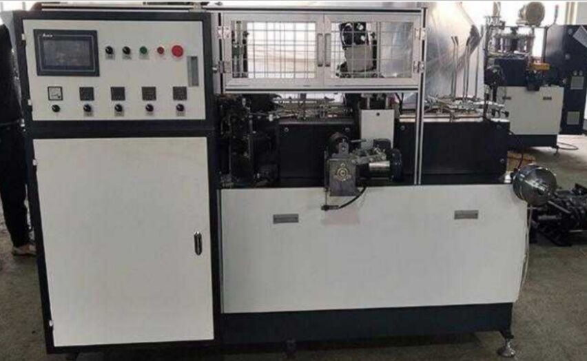 PLC controlled 90pcs/min one plate paper cup manufacturing machine