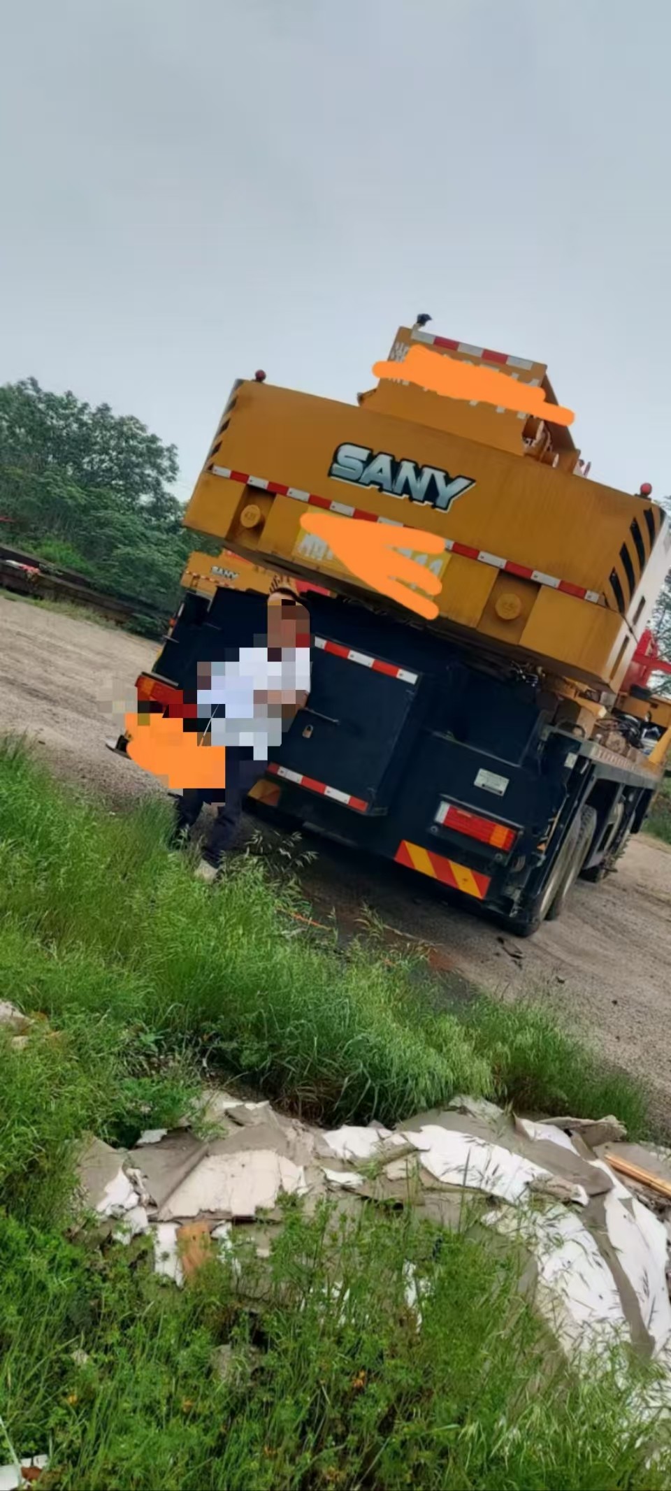 Yellow and Red Mobile Truck Crane For Sale 55 Tons Direct Source Max Working Height 45.5 Meters