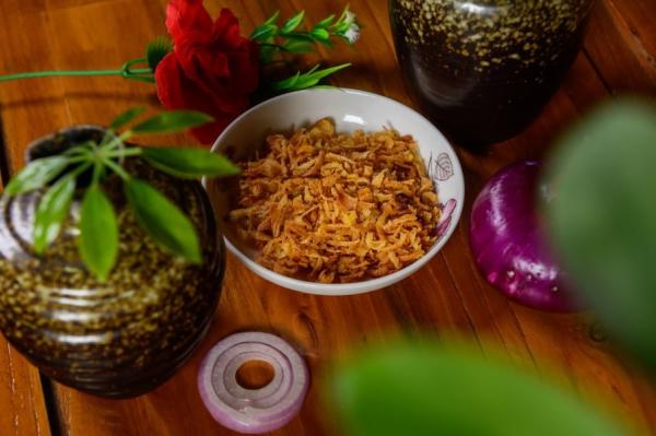 Buy cheap Dehydrated Delicious 30*50mm Crispy Fried Onion from wholesalers