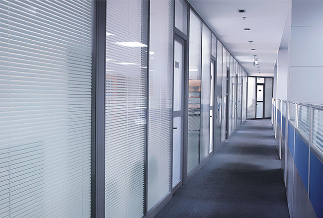 83mm Aluminum Frame Double 12mm Glass Partition Fireproofing