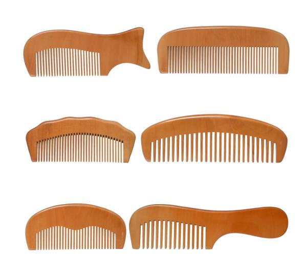 Buy cheap Natural Handmade Wooden Comb Anti Static Green Sandalwood Comb from wholesalers